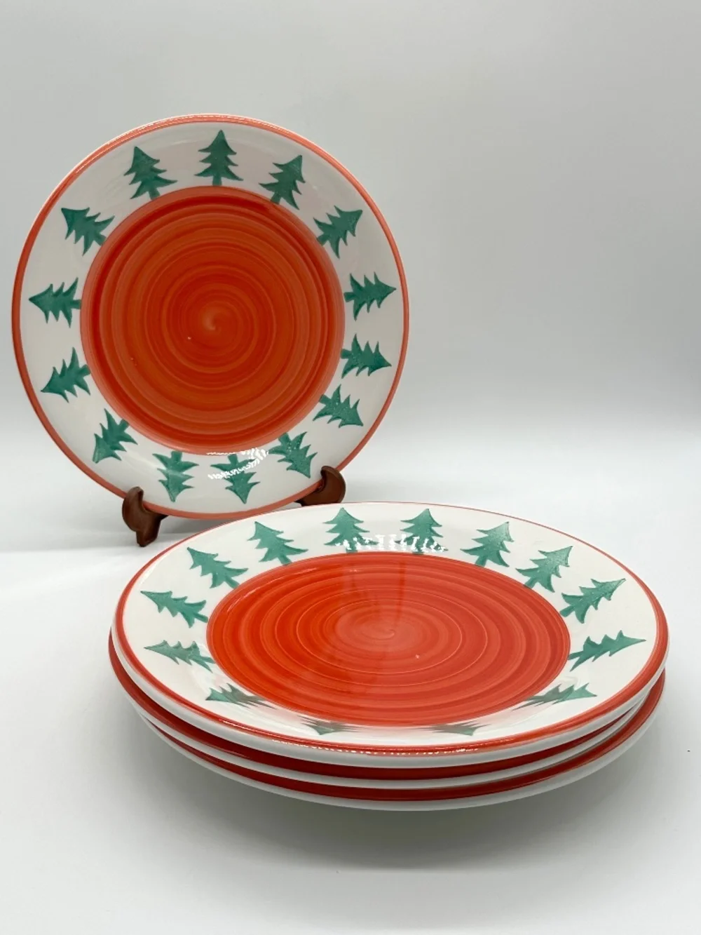 Pier 1 Holiday Christmas Tree Plates 9.5